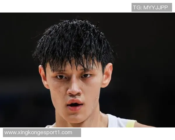 曾凡博未能上场引发热议教练与队友各有隐忧与考量