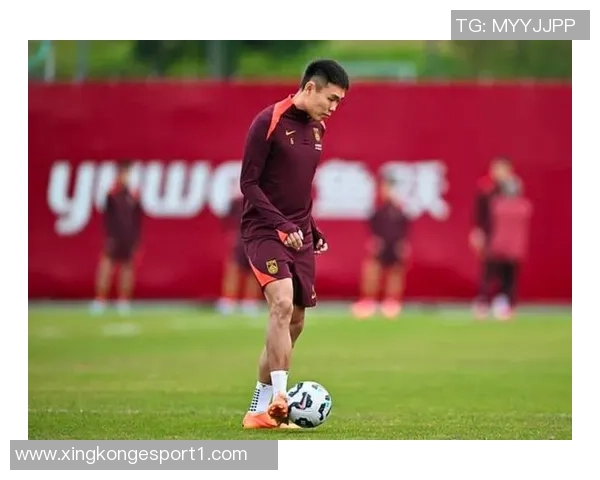 国足冬训选择迪拜因便于约球与性价比高的双重优势