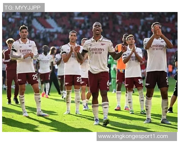 前阿森纳门将策划拳击赛切尔西热刺传奇球员同台竞技