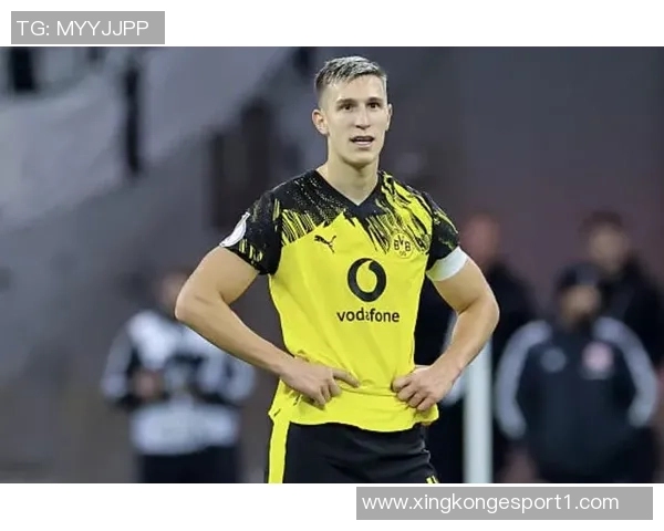 德天空报道多特蒙德积极推进阿德耶米续约经纪人门德斯与多队洽谈