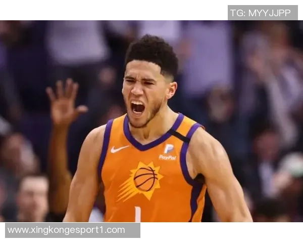 布克第三节火力全开砍下16分不幸崴脚提前离场球队急需他的回归