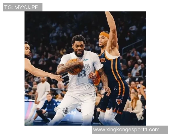 尼克斯全员发力半场领先黄蜂25分哈特表现出色三球状态低迷